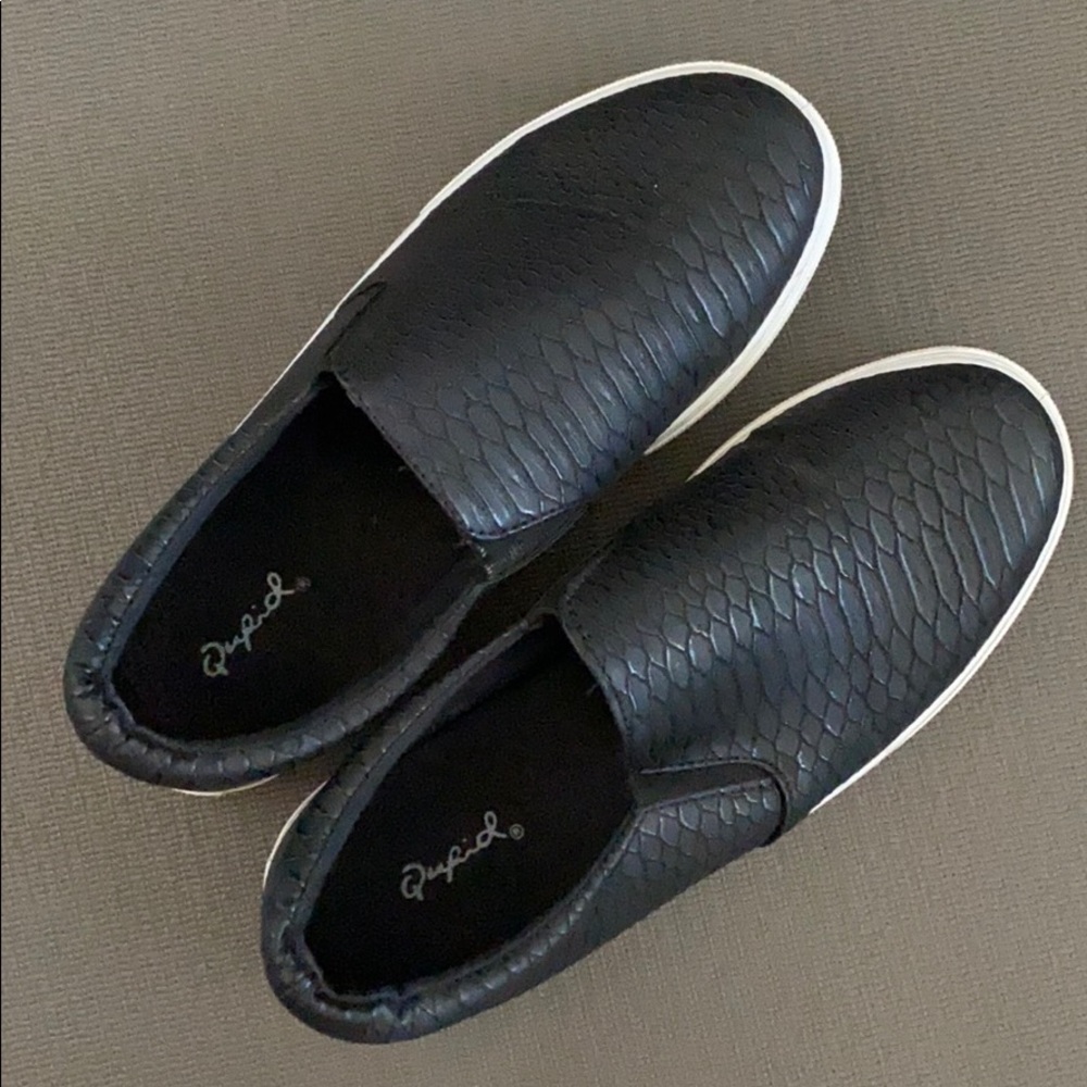 Black platform slides